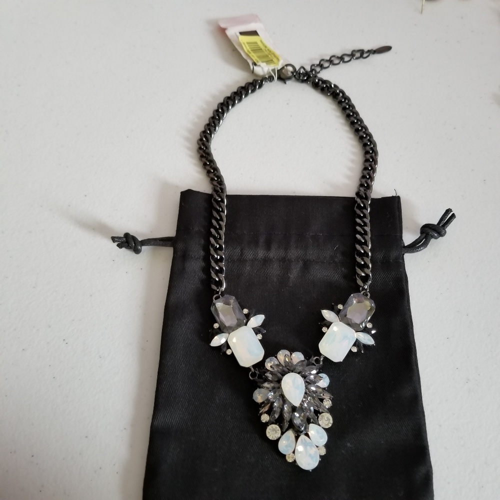 Stunning Jeweled Statement Necklace!